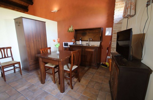 Monteprandone Apartment | Residence in Monteprandone with 1 bedrooms sleeps 4