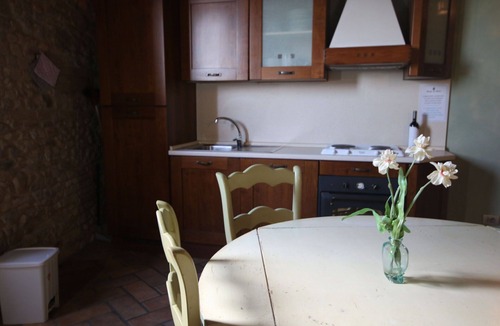 Monteprandone Apartment | Residence in Monteprandone with 2 bedrooms sleeps 6