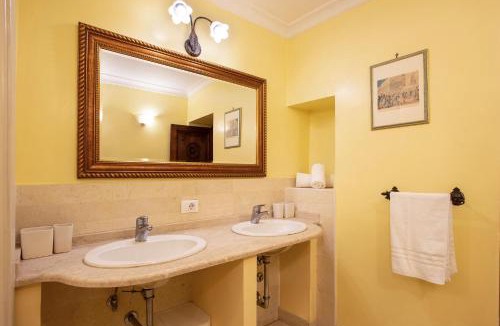 Rione VIII Sant'Eustachio Apartment | Residenza Sinibaldi - XVII century experience