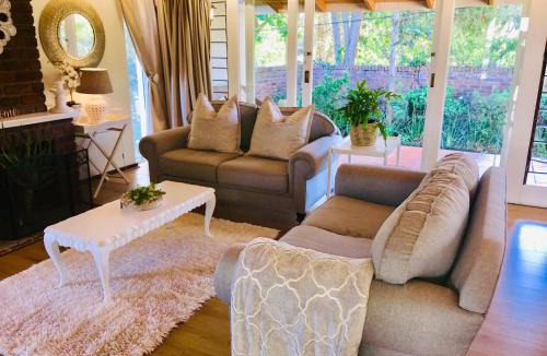 Hillcrest Apartment | Retreat