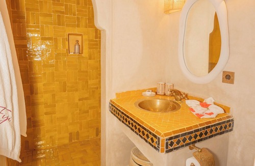 Kasbah House | Riad Dar Fiji - Elegant Exclusive Riad with Private Pool & Rooftop Jacuzzi