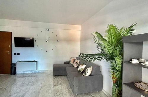 Torrino Apartment | Rome Phoenix Suite Eur - piscina stagionale
