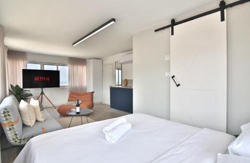 Haifa Apartment | ROOFTOP 42 - Studio