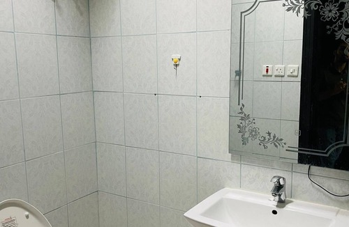 Riyadh Apartment | Room for Rent 6 monthsnPrice 1800 per monthnSecurity 1000nOffice Fee 1000