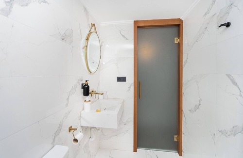 Mediouna Bed & Breakfast | Royal Club Detroit Bed and Breakfast