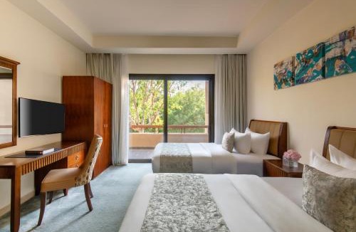 Sharma Resort | Royal L'azure Resort