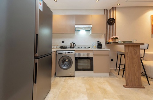 Belvedere Apartment | Royal Nest: Lumineux, Cosy, Centre-Ville, Parking