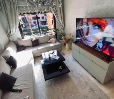 Hivernage Apartment | Royal Pool Apartment 2BR - Central Marrakech