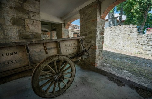 Sarna Apartment | Sarna Castle, Portico
