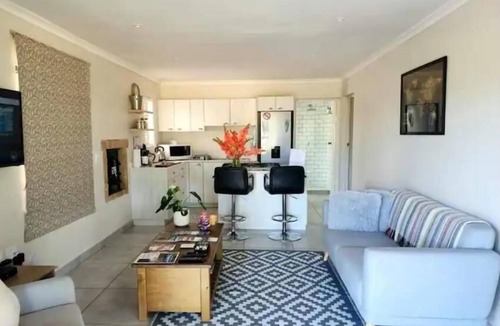 Klapmuts Cottage | Self catering accomadation in the winelands. Mon Rêve Estate - Cottage 3