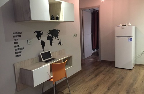 Camp El Ghoul Apartment | Smart Appart Free WIFI & TV Streaming