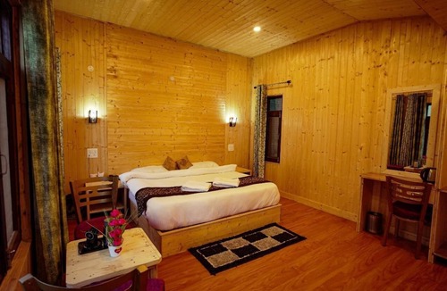 Shoghi Hotel | Spacious 11-bedroom Retreat in soothing Shoghi with AC comfort