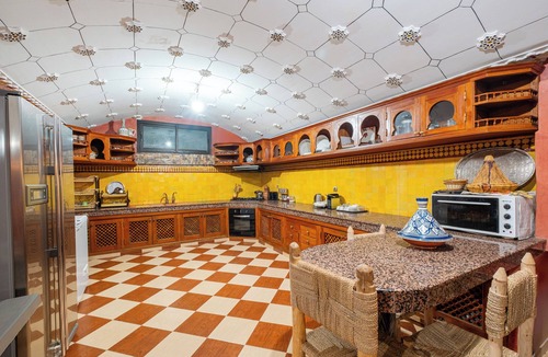 Daoudiate Villa | Spacious 5-bedroom villa in charming Marrakech with WiFi, AC, Private Pool