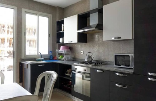 Cite Al Mohammadi Apartment | Spacious apartment: Comfort, Parking and Wi-Fi.