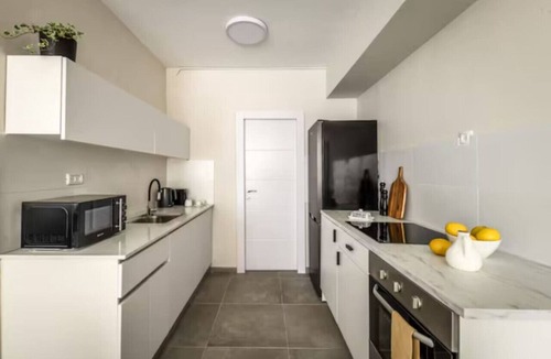 Old North Apartment | Spacious & Bright 3BR Apartment