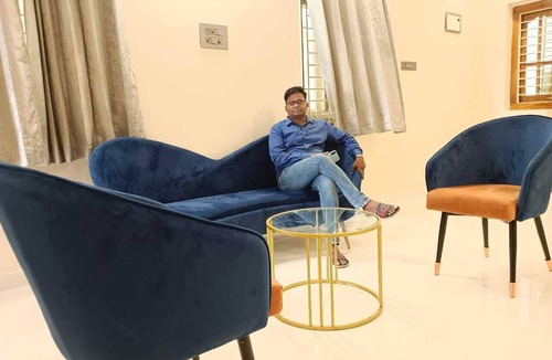 Tirupati House | Spacious building in charming Tirupati with AC, WiFi , Hot water and Lift