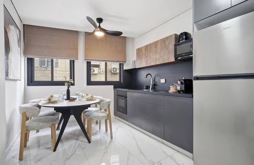 Nachlaot Apartment | Spacious Family Duplex- The Shouk House