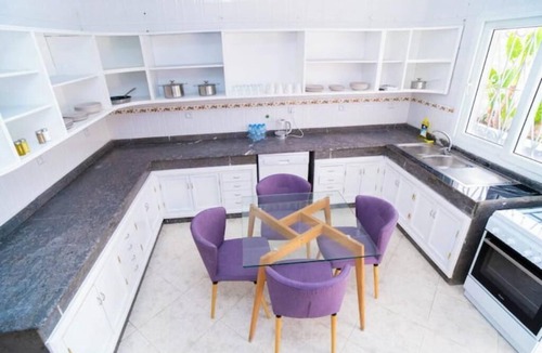 Bni Makada House | Spacious Family Retreat with Private Garden – Comfort in a Central Location