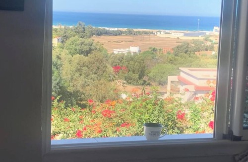 Bni Makada House | Spacious one-bedroom apartment close to the sea