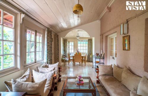 Kasauli Villa | StayVista at Belmont House with Bonfire, Gazebo, Lawn