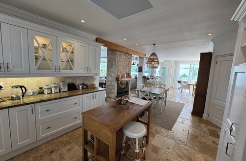 Stellenbosch Villa | Stellenbosch secure living at its finest - Villa in the Winelands