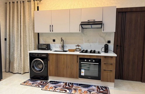 Mehdya Apartment | Steps to the Beach. NEW 1BR with Garage & Netflix