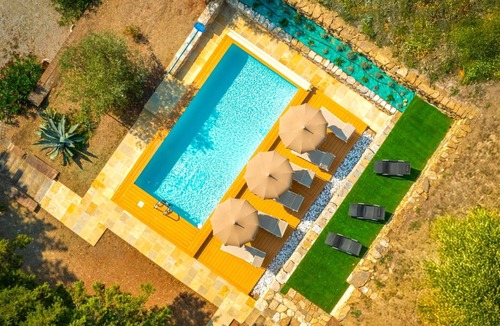 Civitella in Val di Chiana Villa | Stunning private villa with WIFI, private pool, A/C, TV and pets allowed, close to Arezzo