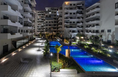 Ain Harrouda Apartment | Studio chic et paisible avec piscine parc et plage