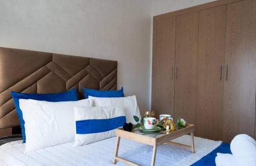 Ain Harrouda Apartment | Studio Confortable avec Balcon, Piscine, Jardin et Aire de Jeux