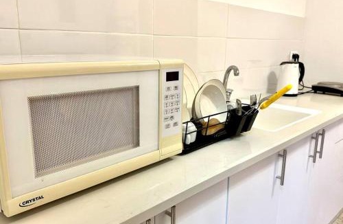 Nahariya Apartment | Studio in the center with BBQ Patio and parking