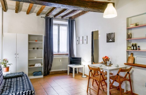 Parma City Centre Apartment | Studio located on the ground floor of a building from 1900.In 35 square meters of space it accommodates up two people with a double sofa bed.In a quiet and residential location, right in the center.We are located within the ZTL (limited traffic area).Con