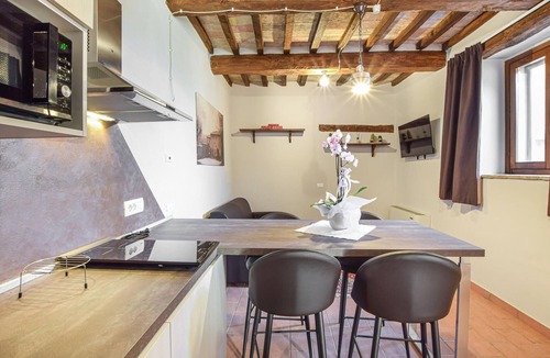 Marcellano Apartment | Stunning apartment in Frazione Marcellano