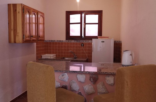Tamraght House | Stunning ocean view bungalow by the beach with swimming pool