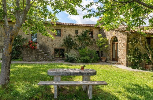 Cinigiano Villa | Stunning private villa for 16 people with private pool, WIFI