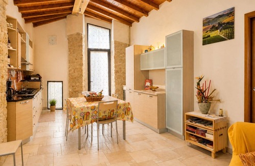 Asciano Villa | Stunning private villa for 4 guests with pool, WIFI, A/C, TV and terrace