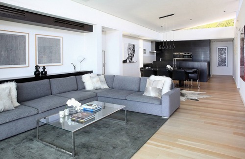 Camps Bay Apartment | Stunning sea views. Close to the best beach. Family friendly. Full time maid.