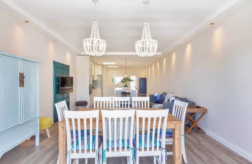 Camps Bay House | Summer Place Camps Bay - Newly Renovated Townhouse