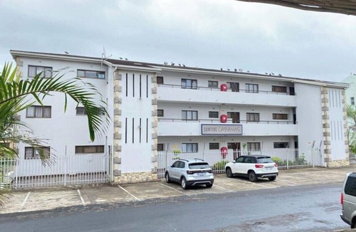 Margate Apartment | Suntide Cabanas ground floor studio apartment, Margate beach