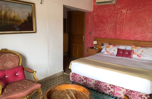 Malabata House | Superb room for 5 people with pool in Tangier
