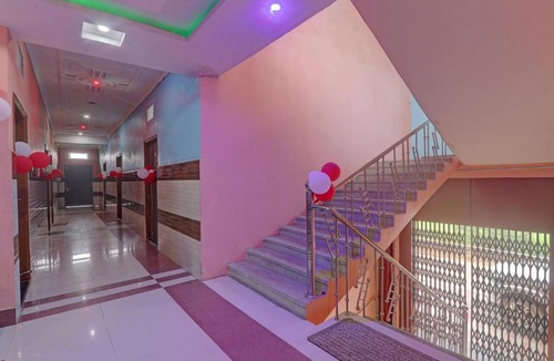 Varanasi Hotel | Super Hotel O Surya Inn