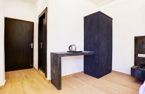 Varanasi House | Super Townhouse Balua Road Pahadiya