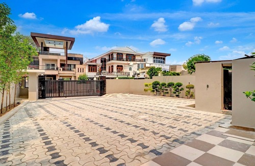 Bullawala House | Super Townhouse Oak FRI Dehradun