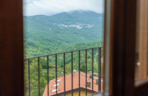Rionero Sannitico House | Tana dell'orso 20 - Two Bedroom House, Sleeps 4