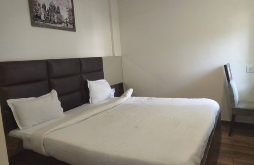 Rishikesh Hotel | The Clock Tower Rooms & Cafe ★