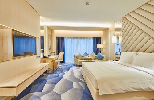 Diplomatic Area Hotel | The Diplomat Radisson Blu Hotel Residence & Spa