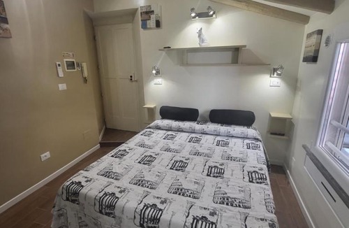Rione XI Sant'Angelo Apartment | The Fox Cove