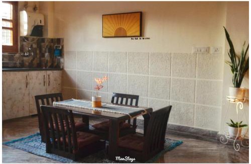Haridwar Apartment | The Manstays Haridwar - 15 Mins from Har ki Pauri