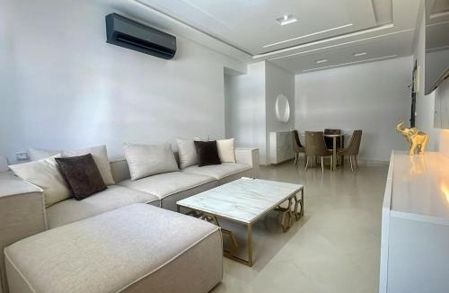 Malabata Apartment | The Peaceful Pavilion - 3 BR & Balcony Views