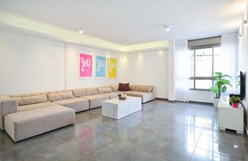 Tel Aviv Apartment | The pop'art by HolyGuest