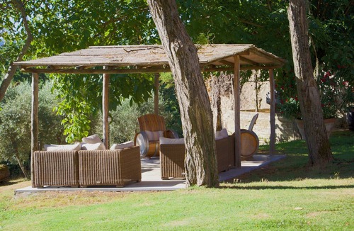 Buonconvento House | The Real Tuscany great for families and friends.
